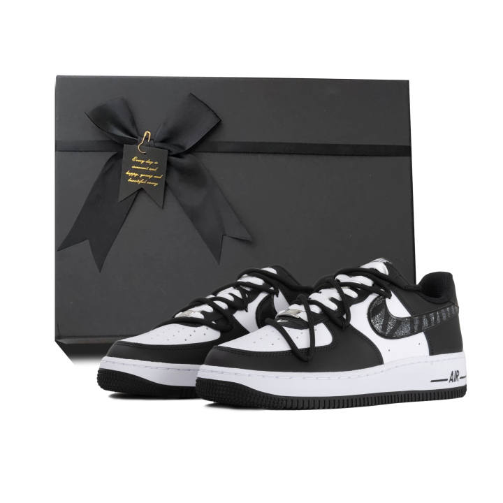 Nike Nike Air Force 1 Slip Resistant Abrasion Resistant Low top Skateboard Shoes Unisex White Black
