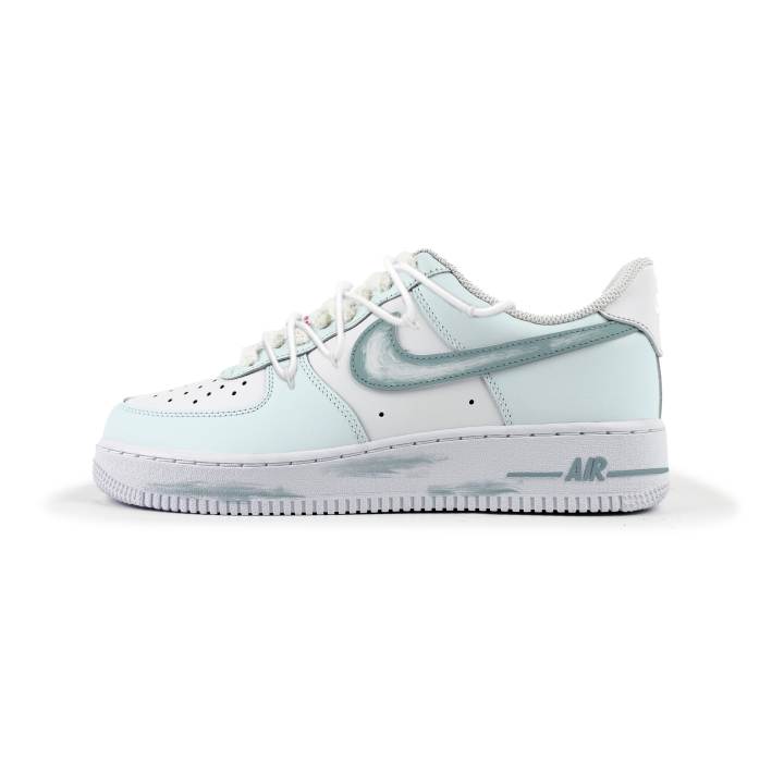 Nike Nike Air Force 1 Coverage Thermal Coverage Low top Skateboard Shoes Women's White Blue