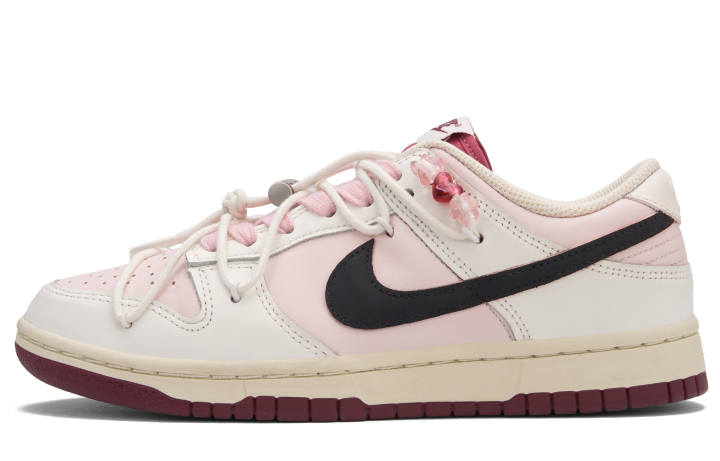 Nike Nike Dunk Sweetheart Peach Low top Skateboard Shoes Women's Pink