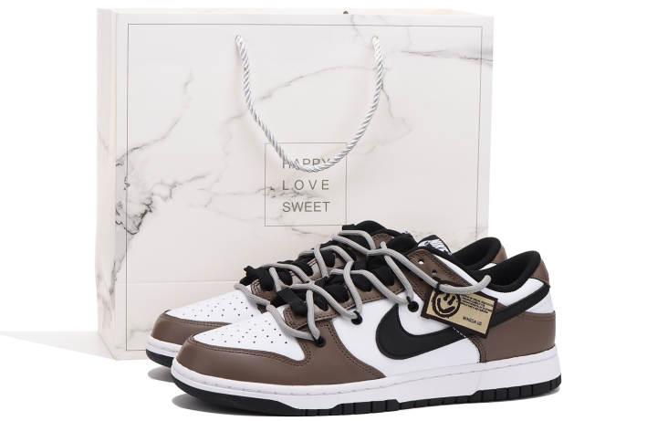 Nike Nike Dunk Low top Skateboard Shoes Men's Black Brown