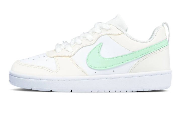 Nike Nike Court Borough Skateboard Shoes Women's Low Top Ivory