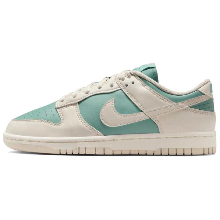 Nike Nike Dunk Abrasion Resistant Low top Skateboard Shoes Women's White Green