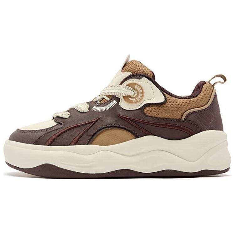 QIAODAN Elf Bear Slip Resistant Abrasion Resistant Low top Skateboard Shoes Women's Beige Brown