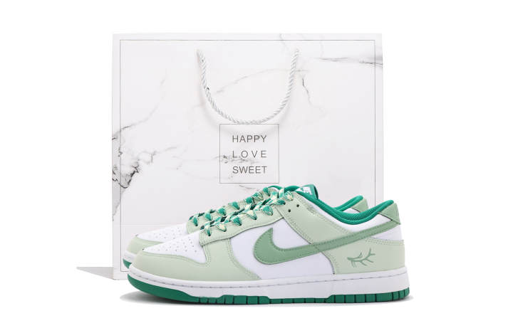 Nike Nike Dunk Abrasion Resistant Abrasion Resistant Low top Skateboard Shoes Men's Emerald Green