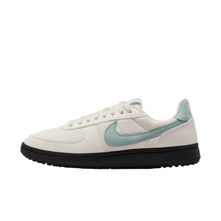 Nike Nike Field General Low top Skateboard Shoes Women's