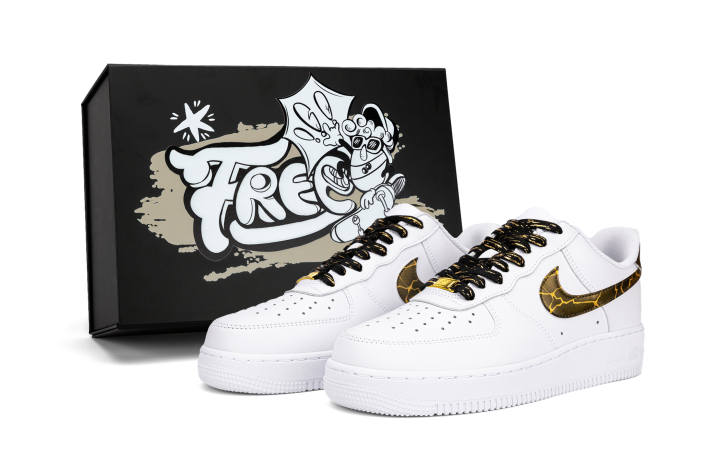 Nike Nike Air Force 1 Low top Skateboard Shoes Men's Black White Gold