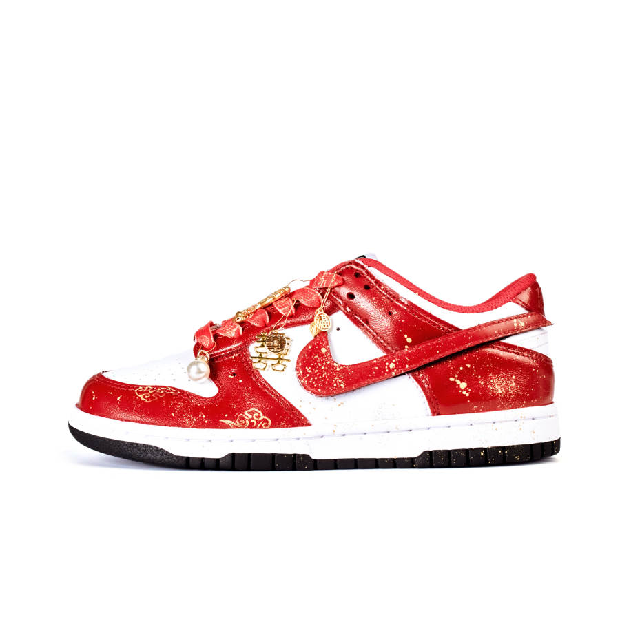 Nike Nike Dunk 'Year Of The Dragon' Leather Slip Resistant Low top Skateboard Shoes Women's Red
