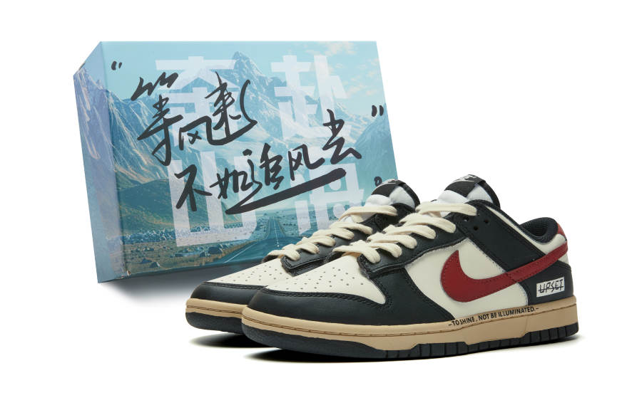 Nike Nike Dunk Slip Resistant Abrasion Resistant Low top Skateboard Shoes Unisex Beige Black Red