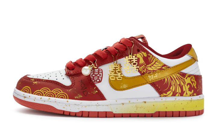 Nike Nike Dunk Slip Resistant Low top Skateboard Shoes Women's Red Gold White