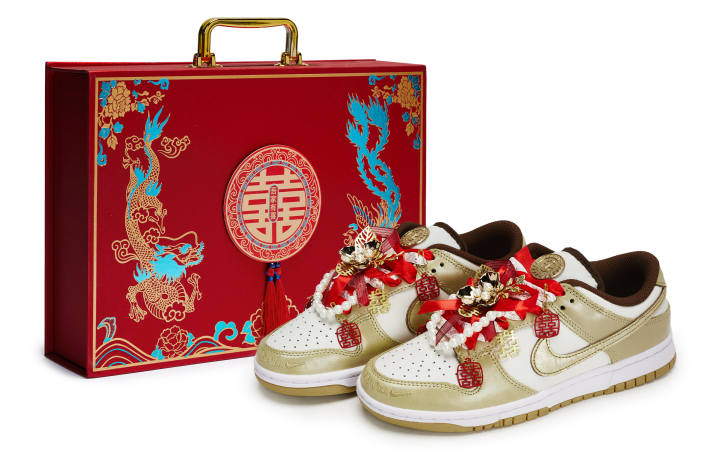 Nike Nike Dunk Skateboard Shoes Women's Low Top Beige/Red/Brown
