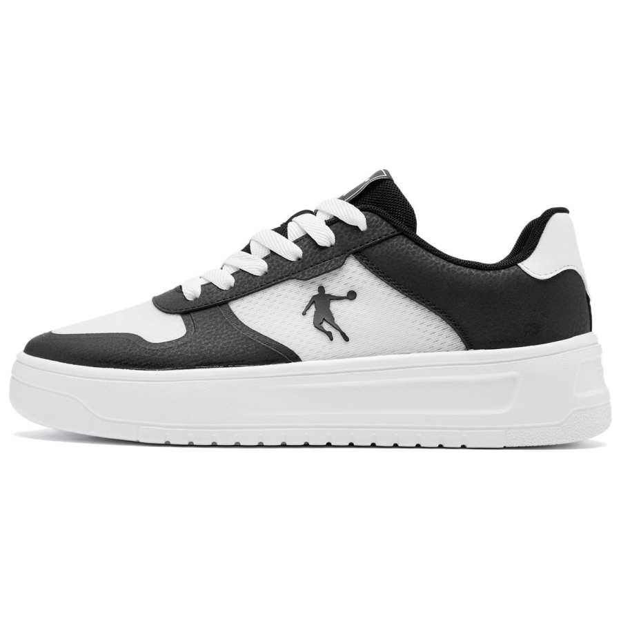 QIAODAN Shiro Dragon Low top Skateboard Shoes Men's White Black