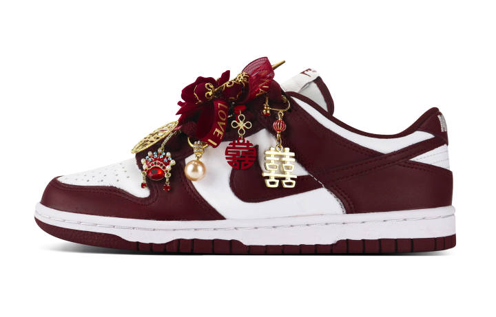 Nike Nike Dunk Abrasion Resistant Abrasion Resistant Low top Skateboard Shoes Unisex Burgundy