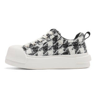 GAIRENPU Slip Resistant, Lightweight, And Breathable Slip Resistant, Lightweight, And Breathable Low top