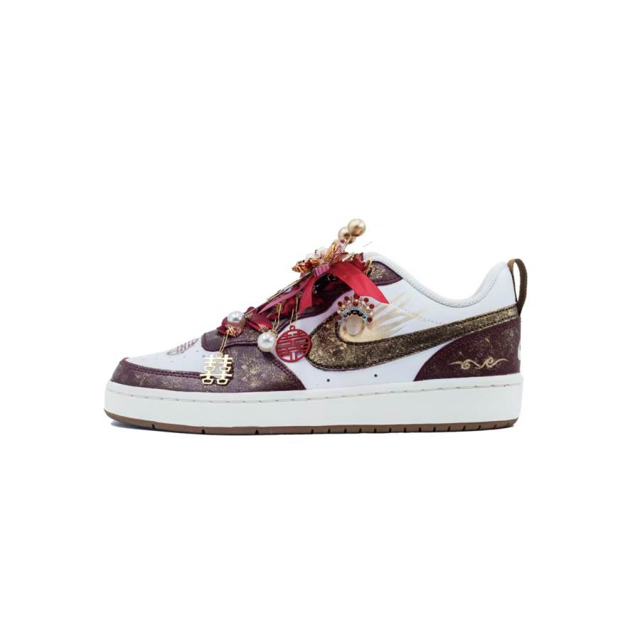 Nike Nike Court Borough GS Double Joy Affairs Abrasion Resistant Low top Skateboard Shoes Women's Burgundy