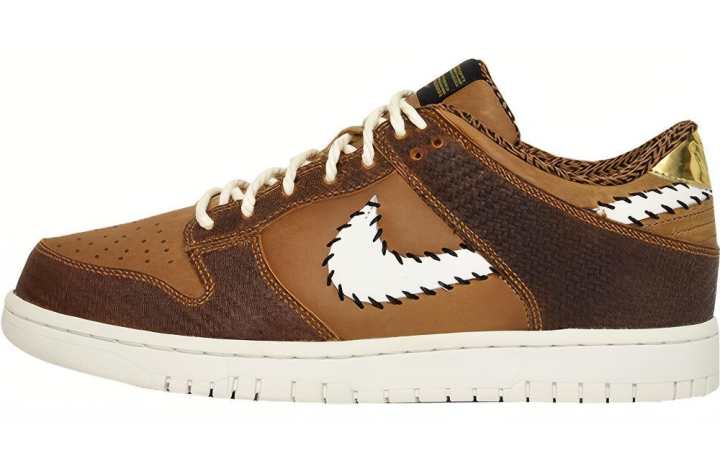 Nike Nike Dunk Low Paris Ymca Old Court Ale Brown