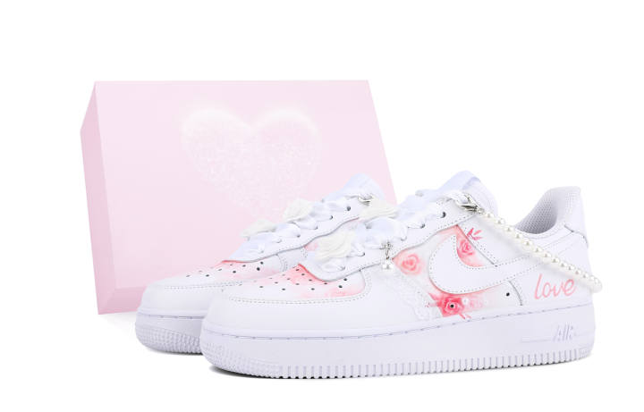 Nike Nike Air Force 1 Abrasion Resistant Abrasion Resistant Low top Skateboard Shoes Women's White Pink