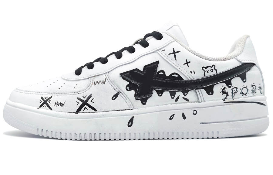 XTEP Air Force 1 Slip Resistant Cushioning Low top Skateboard Shoes Unisex Black White