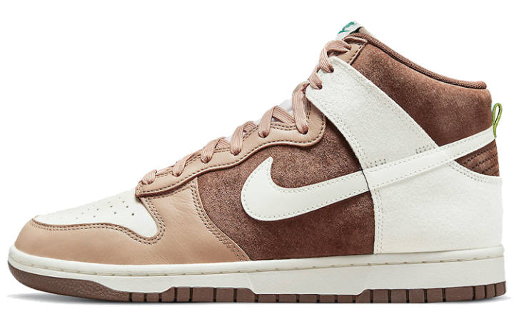 Nike Nike Dunk High 'Light Chocolate'