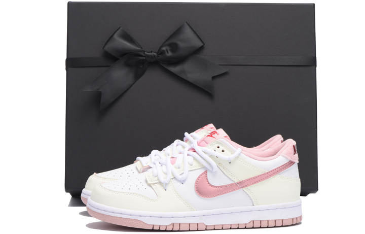Nike Nike Dunk Chestnut Slip Resistant Low top Skateboard Shoes GS Pink