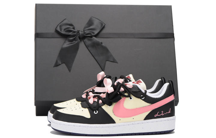 Nike Nike Chestnut Low top Skateboard Shoes GS Black Pink