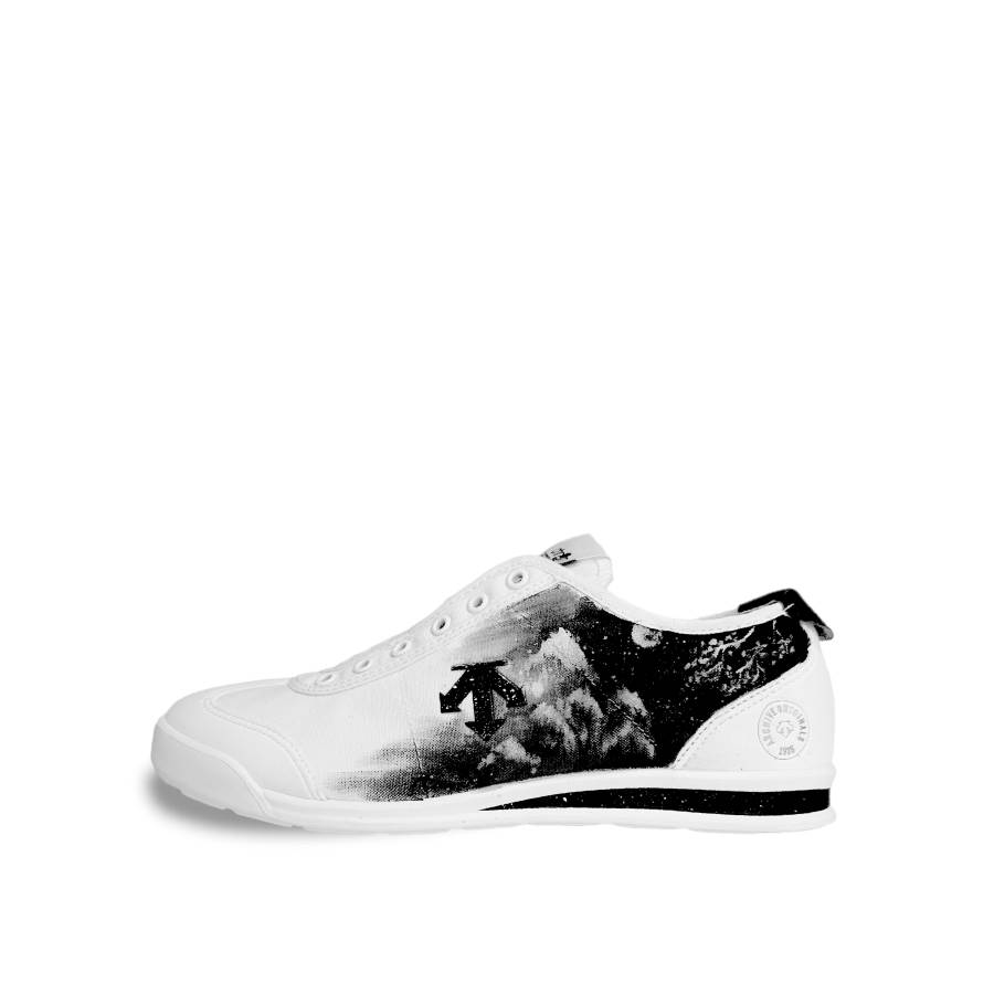 DESCENTE Cron Tempo Snow And Rain See Plum Blossom Slip on Abrasion Resistant Low top Skateboard Shoes Unisex
