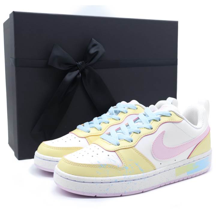 Nike Nike Court Borough Low top Skateboard Shoes GS Light Yellow