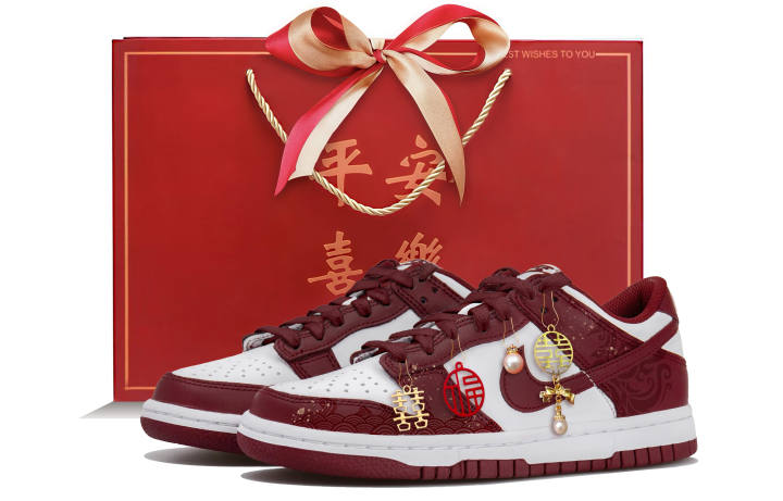 Nike Nike Dunk OKHR Leather Low top Skateboard Shoes Women's Burgundy