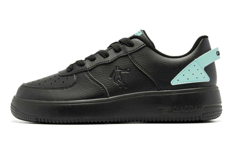 QIAODAN Air Force 1 Coverage Slip Resistant Abrasion Resistant Height Increasing Low top Skateboard Shoes Men's Black
