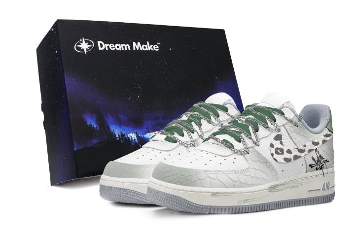 Nike Nike Air Force 1 Slip Resistant Cushioning Abrasion Resistant Low top Skateboard Shoes Women's Army Green