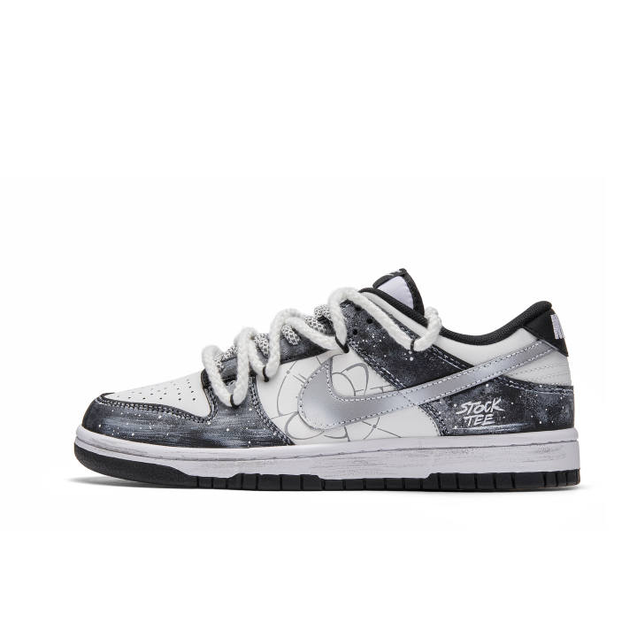 Nike Nike Dunk Star Shang Abrasion Resistant Low top Skateboard Shoes Unisex Black White