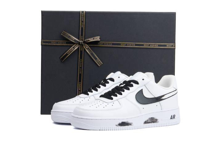 Nike Nike Air Force 1 Abrasion Resistant Abrasion Resistant Low top Skateboard Shoes Unisex Black White