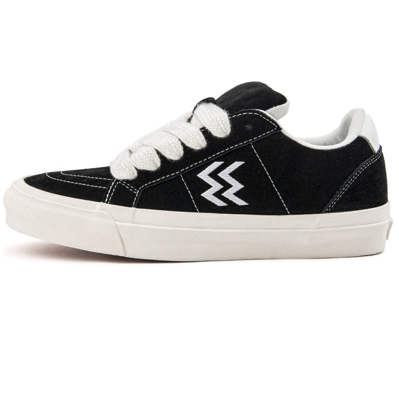 WANSWER Cow Split Leather Thermal Slip Resistant And Abrasion Resistant Low top Skateboard Shoes Unisex Black