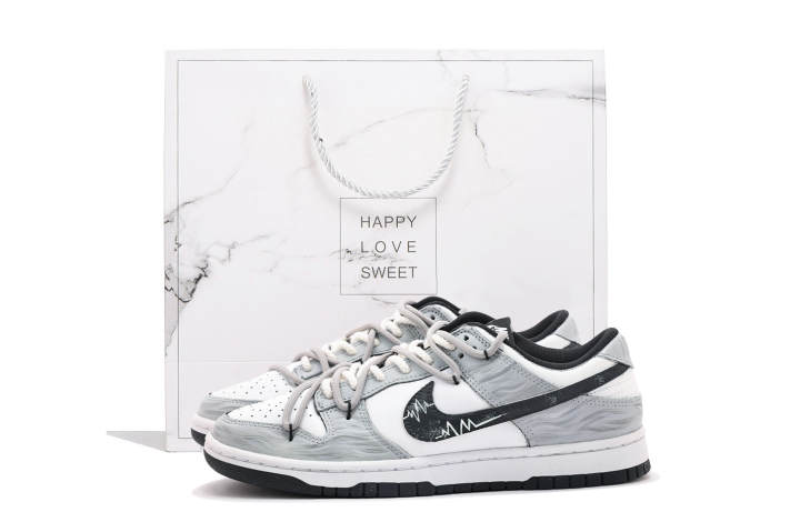 Nike Nike Dunk Low top Skateboard Shoes Unisex Silver