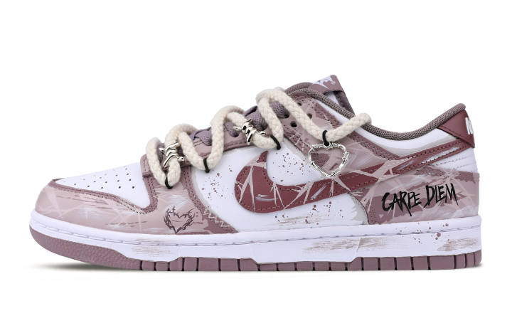 Nike Nike Dunk Abrasion Resistant Abrasion Resistant Low top Skateboard Shoes Unisex White Pink Purple