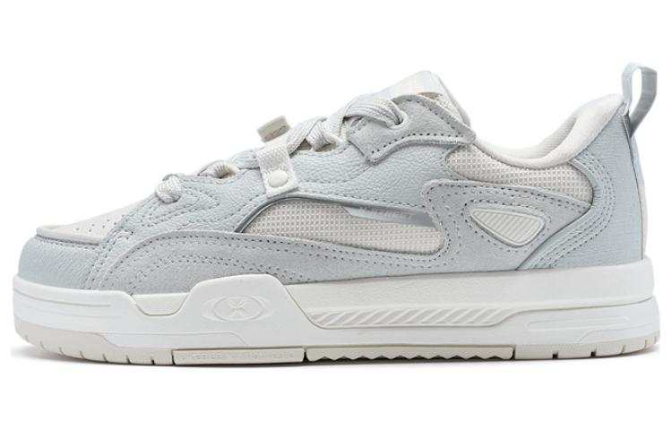XTEP Slip Resistant Abrasion Resistant Low top Skateboard Shoes Women's Gray White