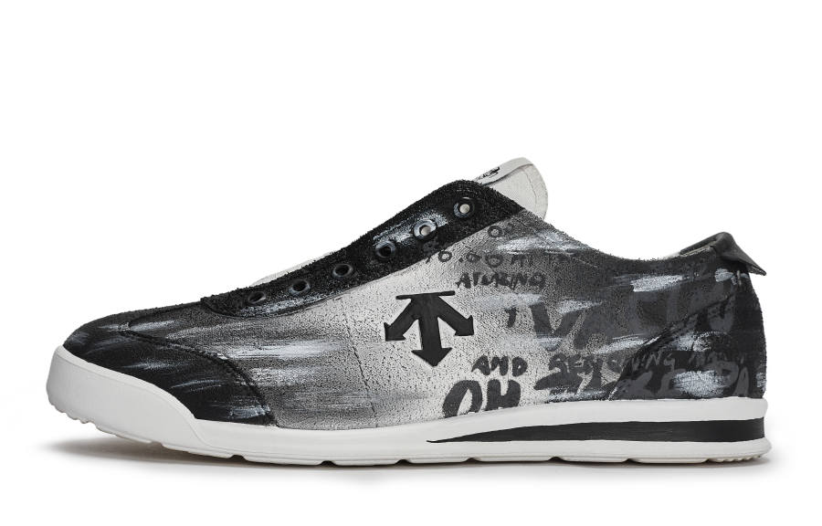 DESCENTE Cron Tempo REGO Hot Dog, Genius Note Lightweight Low top Skateboard Shoes Unisex Black White