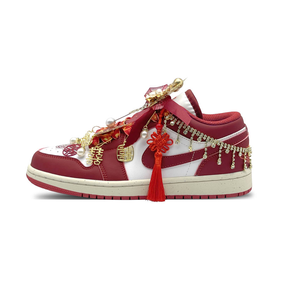 Jordan Jordan Air Jordan 1 Slip Resistant Abrasion Resistant Low top Skateboard Shoes Women's Gold Red