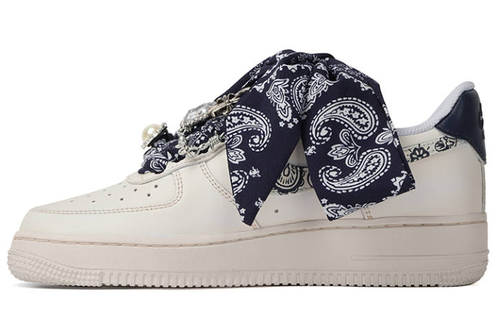 Nike Nike Air Force 1 Low top Skateboard Shoes Men's White Brown