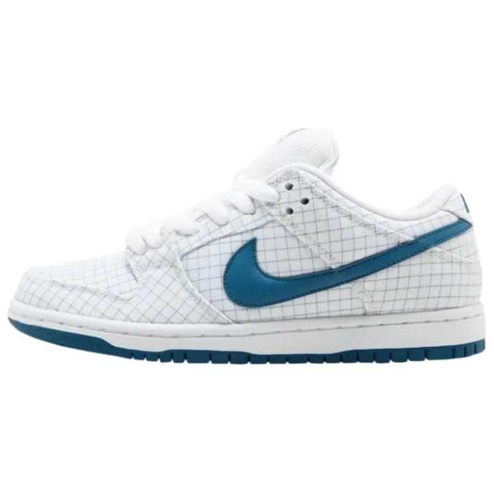 Nike Nike Dunk SB Low top Skateboard Shoes Men's White
