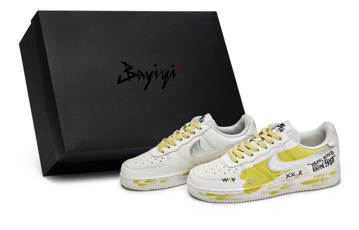 Nike Nike Air Force 1 '07 ESS TRK3 811 Manufactured, Uncompromising Yellow, Special Shoe Box Abrasion Resistant Low top