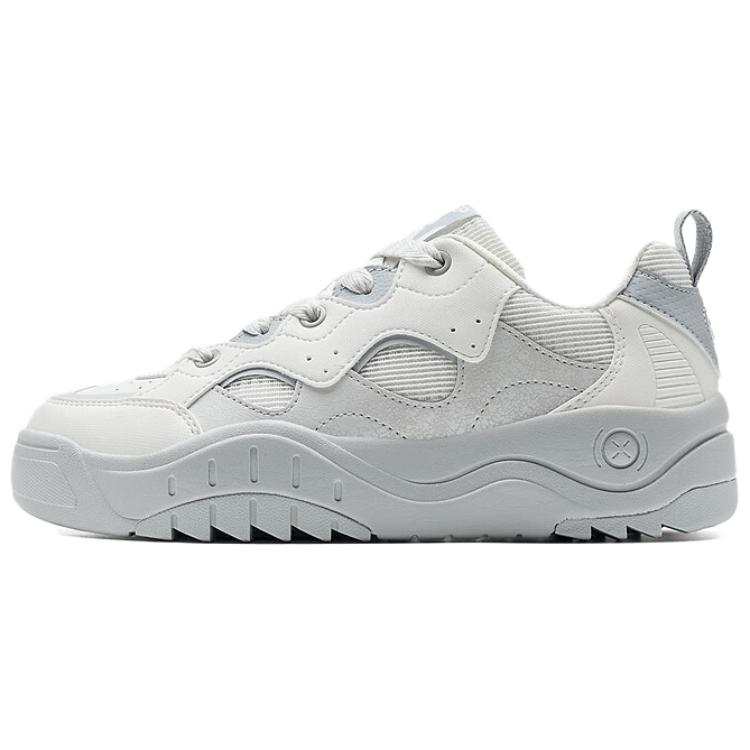 XTEP Lightweight Anti Slip Low top Skateboard Shoes Women's Gray White
