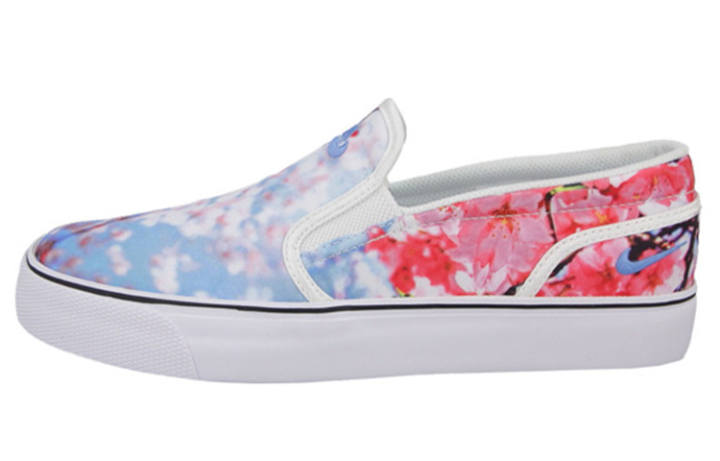 Nike Nike Toki Slip On 'White Blue Red' Women's