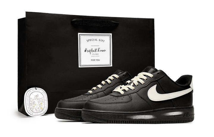 Nike Nike Air Force 1 Low top Skateboard Shoes Men's Black White