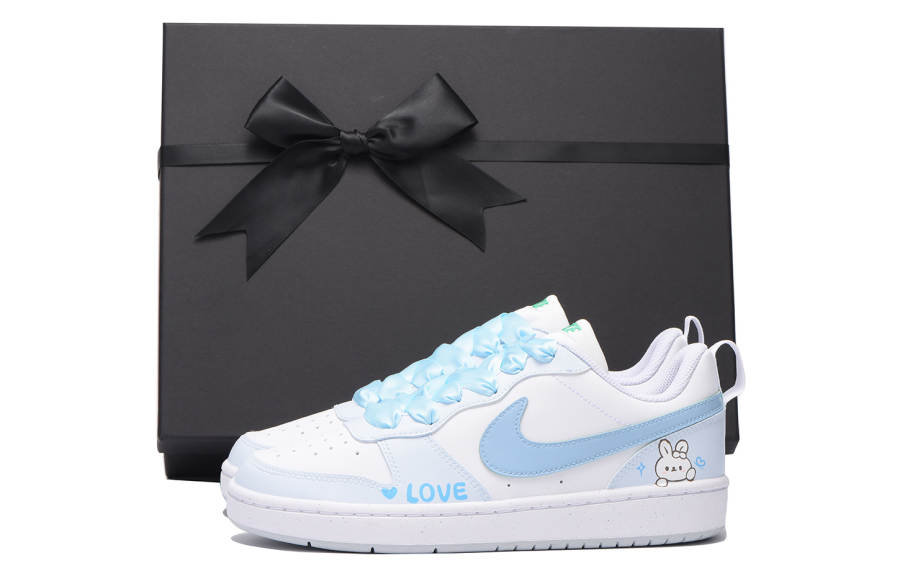 Nike Nike Court Borough Low Chestnut Coverage Slip Resistant Low top Skateboard Shoes GS White Blue
