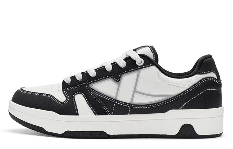 XTEP MAXX LITE Skateboard Shoes Women's Low Top Canvas White/Black