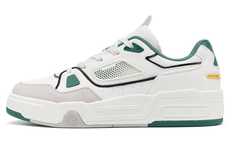 XTEP Reverse Slip Resistant Abrasion Resistant Low top Skateboard Shoes Men's White Green