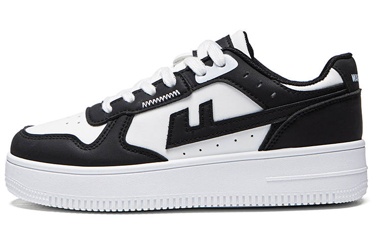 Warrior Wear resistant And Lightweight Low top Skateboard Shoes Unisex Black White