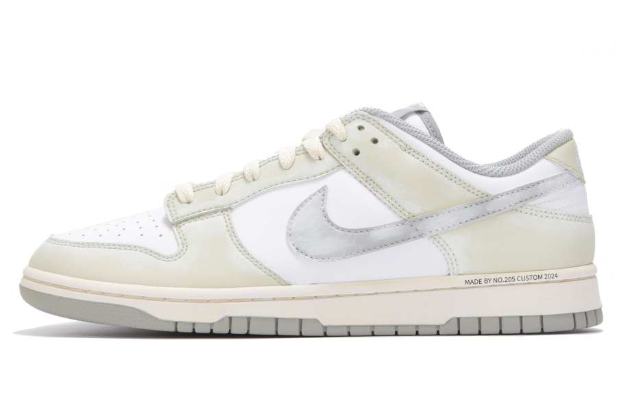 Nike Nike Dunk Abrasion Resistant Abrasion Resistant Low top Skateboard Shoes Unisex Light Beige