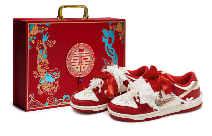 Nike Nike Dunk 811 Manufacturing, Red Blessing Pearl, Gift Box Abrasion Resistant Low top Skateboard Shoes Women's White Red