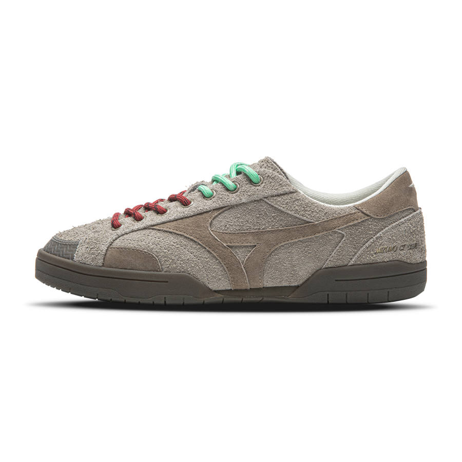 Mizuno Low top Skateboard Shoes Unisex Chestnut Velvet Coffee